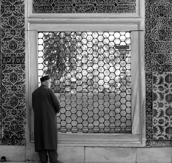 Ruh ve Mezarcı / Melih Özkilimci