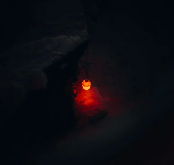 Duvarımda Yokluk Resimleri / Mehmet Boncukoğlu