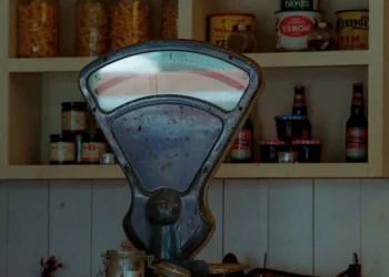 Evvel Zaman İçinde,Şimdi / Sultan Gizem Koçak