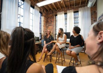 İletişim ya da İletişimsizlik Meselesi /  Nalan Açar