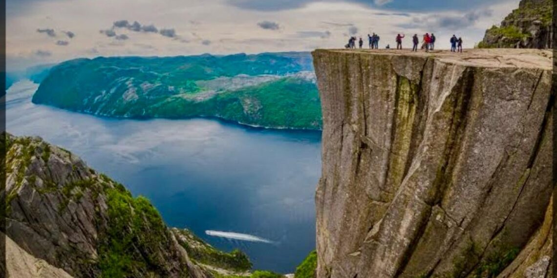Birleşmemeli Miydim Birleştiğimle? / Namık Budak
