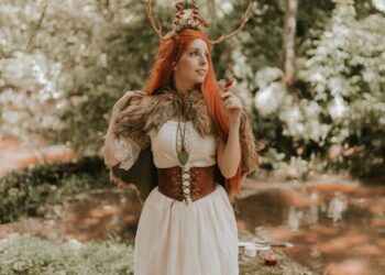 Orman  Koruyucusu  Arçura  / Ayse Karasu