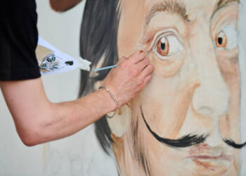 Deli Deha, Salvador Dali / Ayşe Özçelikler Aydoğanlar