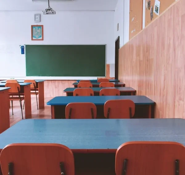 Zehre’nin  İlk  Okul  Günü  /   Ezel Altunışık