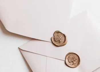 Depresyonda Olan Bir Meleğin Öyküsü / Eyüp Toru