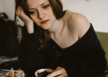 Dertçe / Elif Uygun