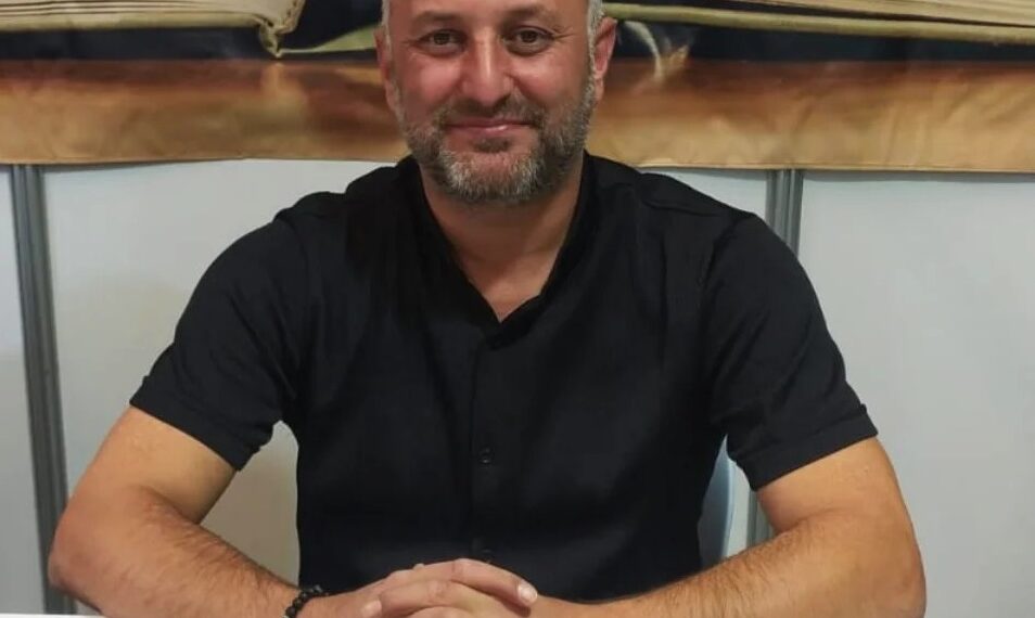 Ödüllü Yazar Betül Fırat’ın Şair Serhat Ertuğrul ile Söyleşisi / Betül Fırat