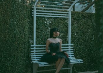 Komşu / Sinem Yiğit