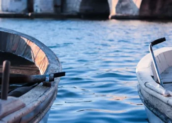 Mutluluk Köprüsünde Mendiller / Galip Uçar