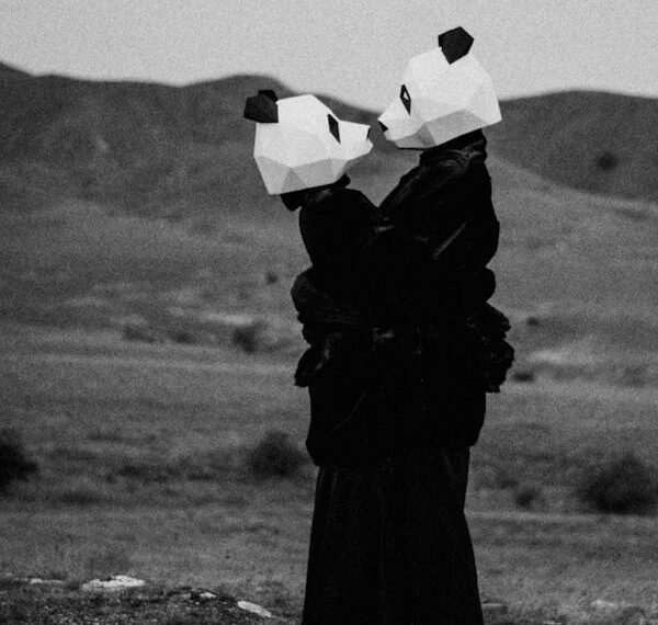 Hayatımızdaki Üç Büyük Etmen / Ceyda Sele