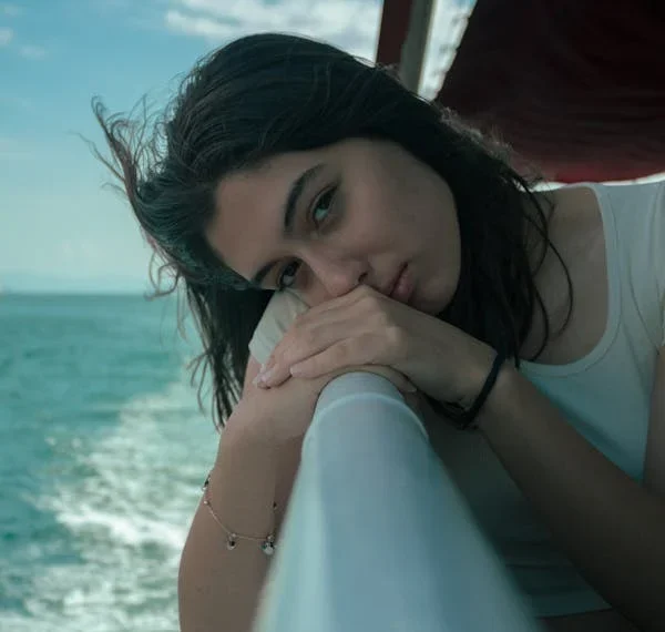 Memnu Kalmış Birinin Özleminde Sana / Galip Uçar