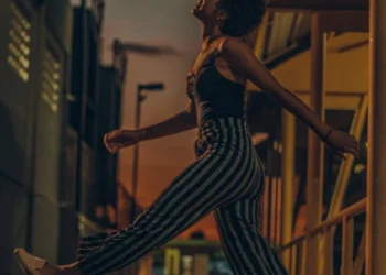 Yaklaşıyorum Kendime / Bedriye Korkankorkmaz