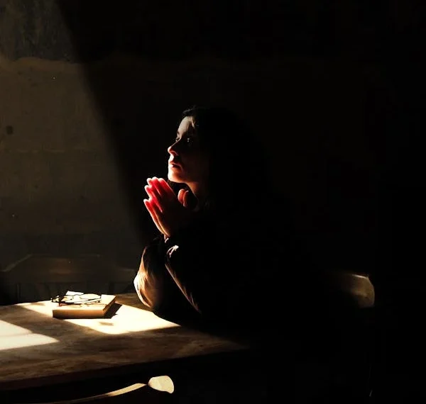 Kadın Olmak / Ulviye Kara Akcoş