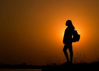 Kız Başına / Figen Günlü