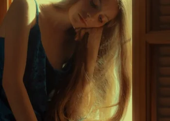 Herkesten Çok Kendimi Özledim / Aslıhan Ak