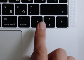 0,000001 / Ömür Durmuş