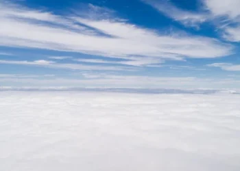 Mavi Gözlü Şehir / Yıldız Karaca