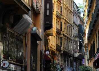 Tuzlu Rüzgarlar / Zafer Korkmaz