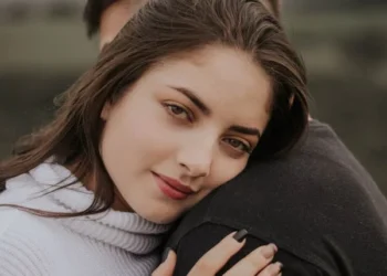 İtiraf / Sophia Jamali Soufi  