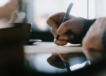 Sen Değerlisin / Mualla Sabır Güven