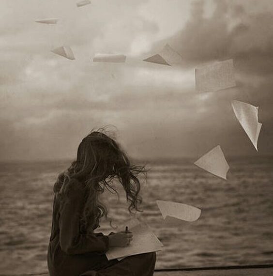 Seni Hatırladıkça Kendimi Unutuyorum / İrem Demirci