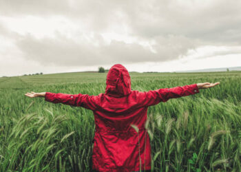 Kendi Varlığının Farkında Olursan Farklı Olursun / Zümrüd-ü Sabah