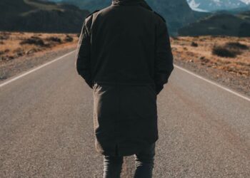 Düz Vatandaş / Ali Kemal Alagöz