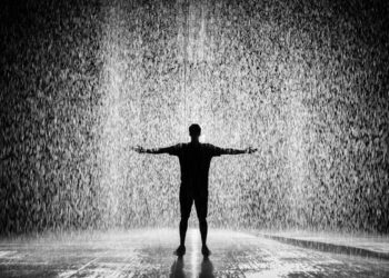 Şehir Ağlıyor / Yıldız Karaca