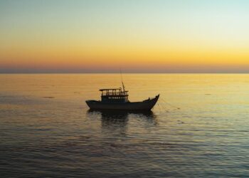 Sular Üzerinde / Yiğit Mete Han