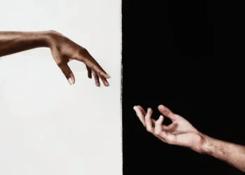 Ellerimden Tutsana / İhsan Fatih Polat