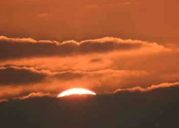 Gün Biterken / Canan Tümen