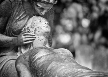 Oturalım Şu Köşede /  Refika Toraman