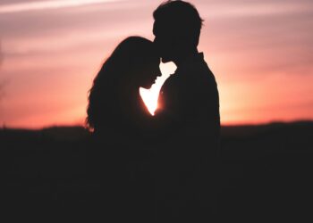 Tek Gecelik İlişkiler İnsan Ruhunu Nasıl Yaralar? / Çilem Kılıç