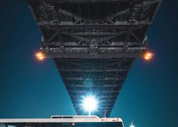 Otogarlar Sabah Uyanır / Ömer Faruk İnce