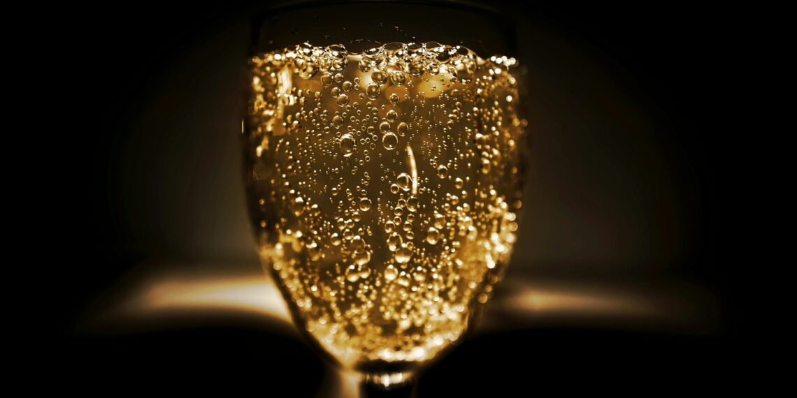 Efsunlu Likör / Mehmet Şirin Aydemir