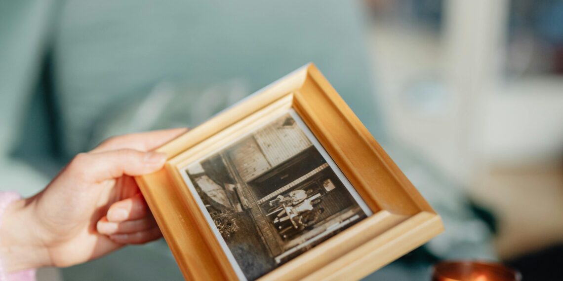 Kalbim Atıyor mu Hala Kalbinde / Ezgisu Güneş