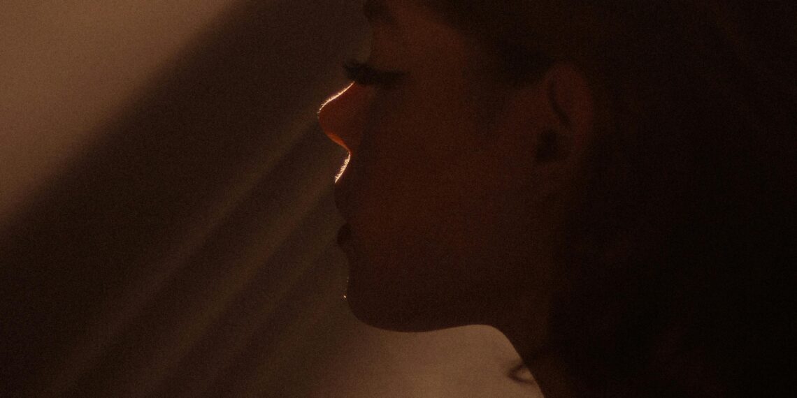 Tutsak / Tuğba Tektaş Azger