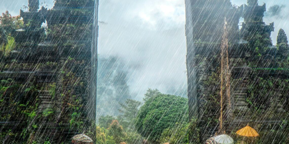 Yağmurun Altında / Gözde Torun