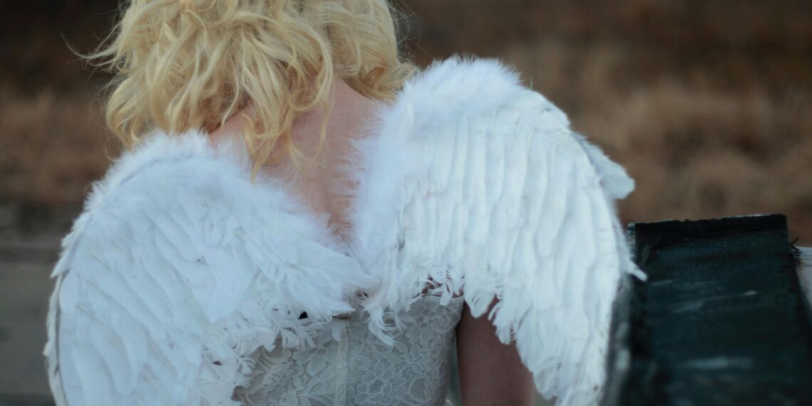 Kanatlarım Mavi / Dilara Pınar Arıç