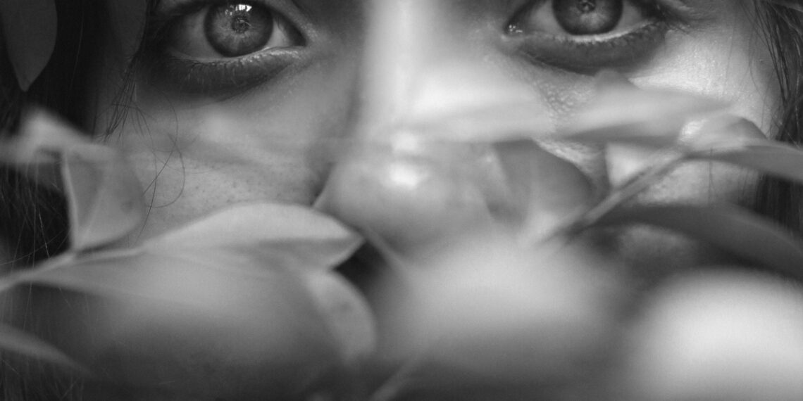 Gözlerin Pencere Önü Çiçeği / Cihangir Yeşilkaya