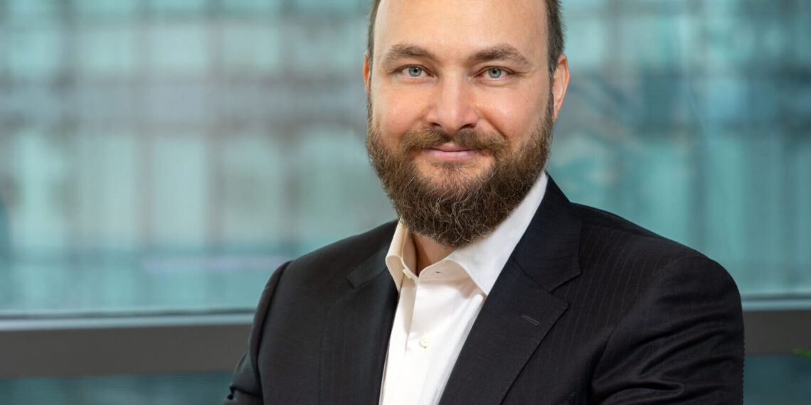 “Sonsuzluğun Eşiği: Baran Saldanlı ile Varoluşun Derinliklerine Yolculuk”/ Serpil Meriç