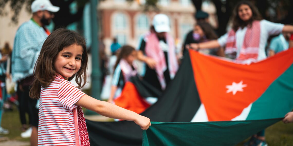 Filistinli Bebeğe / Kemal Çetin