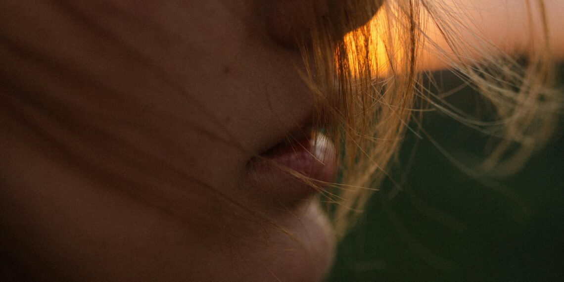 Saçlarında Gülüşleri / Hüseyin Alan