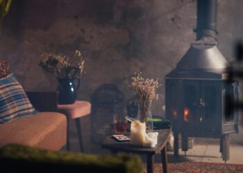 Sokaktaki Sesler / Müjgan Ersuna