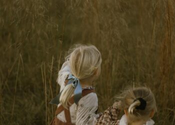 Çocukluğum / Miyase Ören