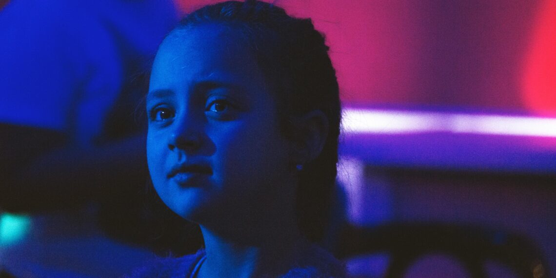 Nezahat Bir Çocuktu / Dontkast