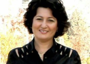 Tozlu Vazo / Didem Saracel