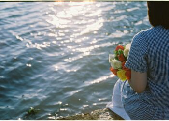 Beyazın İçindeki Gölge / Zümrüd-ü Sabah