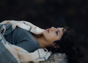 Kadın Olmak / Mehmet Ergür