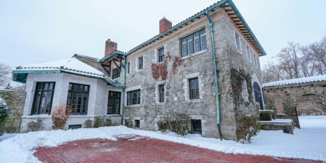 Uhrevi / Sibel Katırcı